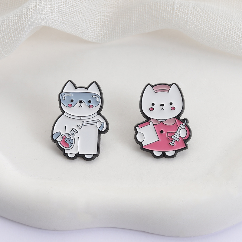 2pcs Cute Cartoon Medical Cat  - Medical Lab Logo recension och pris