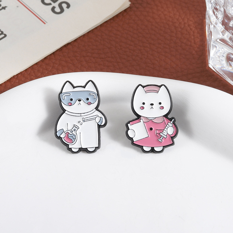 2pcs Cute Cartoon Medical Cat  - Medical Lab Logo recension och pris